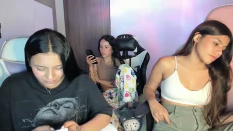 kimmi online show from October 3, 2025, 11:35 pm