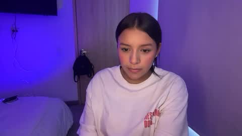 Snapshot of kimmi_foxy chatting on April 21, 2026, 9:50 pm kimmi online show from April 21, 2026, 9:50 pm