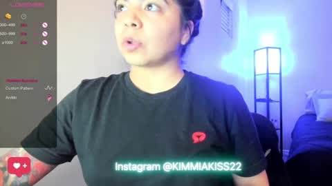 Snapshot of kimmiakiss22 chatting on January 3, 2025, 7:38 am Kimmi online show from January 3, 2025, 7:38 am