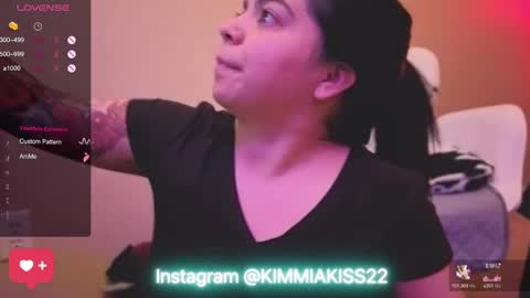 Snapshot of kimmiakiss22 chatting on January 18, 2025, 6:13 am Kimmi online show from January 18, 2025, 6:13 am