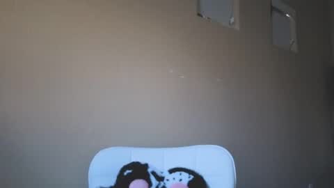 Snapshot of kimmiakiss22 chatting on March 1, 2025, 12:50 am Kimmi online show from March 1, 2025, 12:50 am