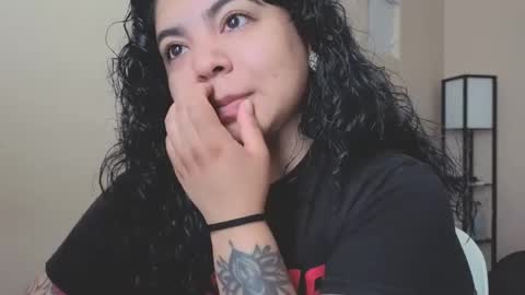 Snapshot of kimmiakiss22 chatting on March 1, 2025, 6:54 pm Kimmi online show from March 1, 2025, 6:54 pm