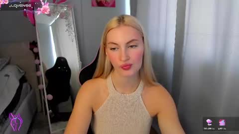 kimmy1_powell online show from June 26, 2026, 4:28 am