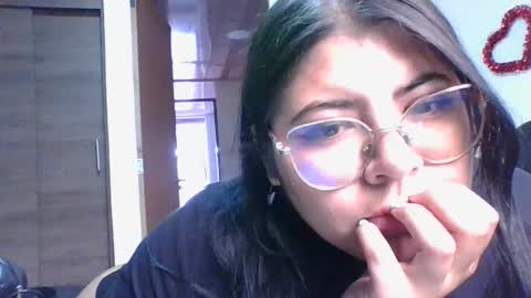 Snapshot of kimmy_kimmy_ chatting on February 14, 2025, 5:57 pm Kimmy online show from February 14, 2025, 5:57 pm