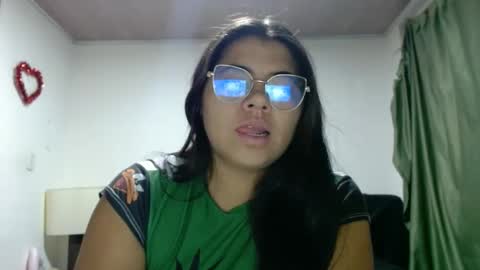 Snapshot of kimmy_kimmy_ chatting on October 3, 2025, 3:25 am Kimmy online show from October 3, 2025, 3:25 am