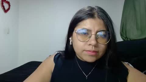 Snapshot of kimmy_kimmy_ chatting on October 30, 2025, 2:13 am Kimmy online show from October 30, 2025, 2:13 am
