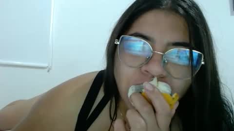 Snapshot of kimmy_kimmy_ chatting on November 7, 2025, 3:23 pm Kimmy online show from November 7, 2025, 3:23 pm