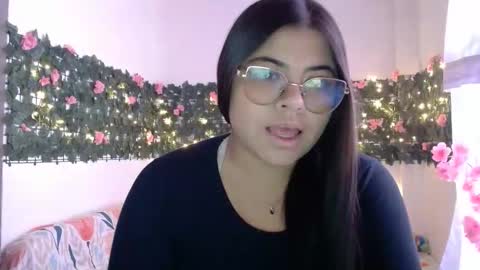 Snapshot of kimmy_kimmy_ chatting on November 16, 2025, 9:31 pm Kimmy online show from November 16, 2025, 9:31 pm