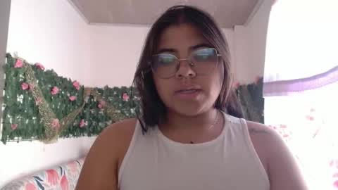 Snapshot of kimmy_kimmy_ chatting on December 15, 2025, 5:28 pm Kimmy online show from December 15, 2025, 5:28 pm