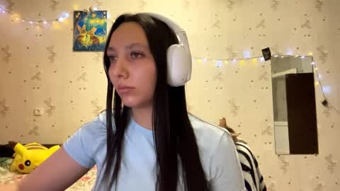 Snapshot of kinacolton chatting on April 28, 2026, 6:35 pm Jenny online show from April 28, 2026, 6:35 pm