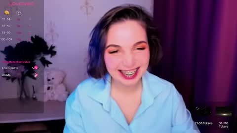 Hazel online show from November 4, 2025, 8:24 am