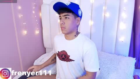 Snapshot of king_azahell chatting on February 28, 2025, 2:09 am king help me reach 100 likes online show from February 28, 2025, 2:09 am