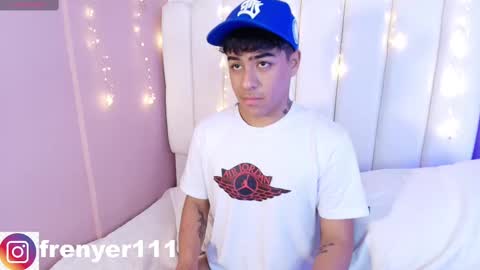 Snapshot of king_azahell chatting on February 28, 2025, 5:15 am king help me reach 100 likes online show from February 28, 2025, 5:15 am