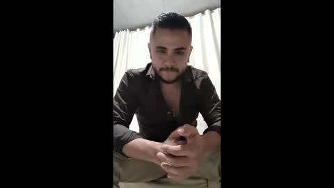 king_latino_ online show from April 19, 2026, 7:51 am