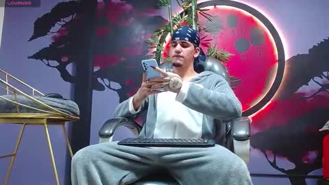 Snapshot of king_voy chatting on November 13, 2025, 8:52 pm king voy online show from November 13, 2025, 8:52 pm