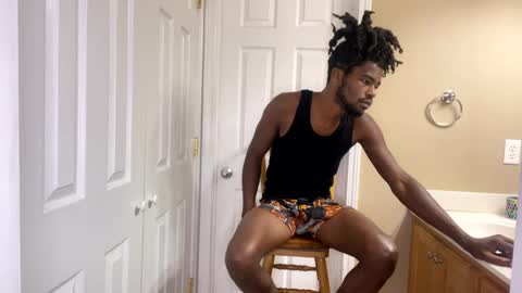 Snapshot of kingalmighty01 chatting on September 30, 2025, 3:28 pm King Almighty01 online show from September 30, 2025, 3:28 pm