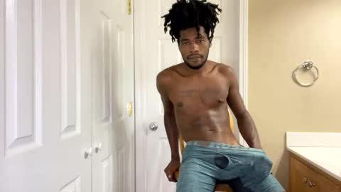 Snapshot of kingalmighty01 chatting on October 13, 2025, 4:45 am King Almighty01 online show from October 13, 2025, 4:45 am