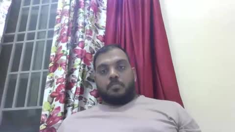 kingalpines1 online show from May 8, 2026, 4:56 pm