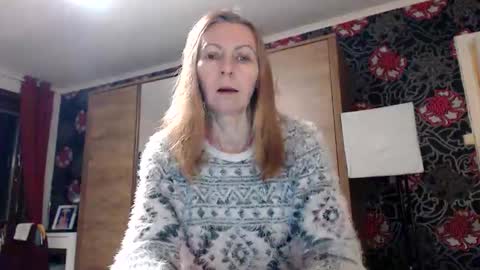 sexysexyhotwetpinkredpussy online show from October 27, 2025, 5:39 pm