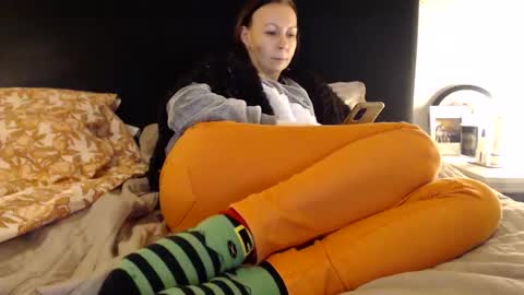 sexysexyhotwetpinkredpussy online show from April 7, 2026, 8:31 pm