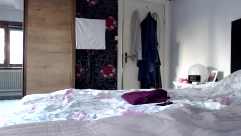 sexysexyhotwetpinkredpussy online show from April 18, 2026, 5:50 pm