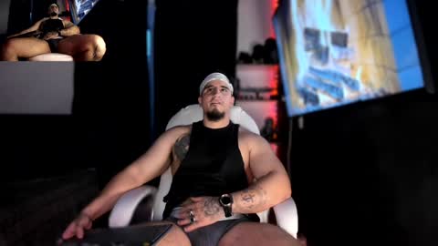 King Bear online show from December 5, 2024, 5:17 pm