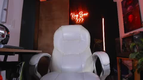 King Bear online show from June 28, 2026, 4:40 am