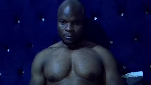 kingnovaa23 online show from July 15, 2026, 8:14 pm