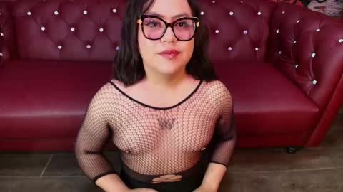 Snapshot of kink__angell chatting on November 19, 2025, 1:44 pm kink__angell online show from November 19, 2025, 1:44 pm