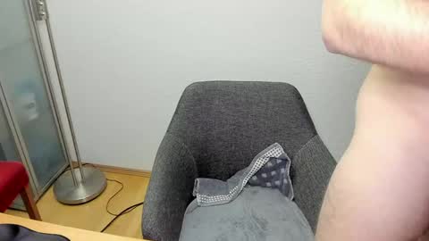 Snapshot of kinksubbydubby chatting on April 27, 2026, 8:40 pm kinksubbydubby online show from April 27, 2026, 8:40 pm