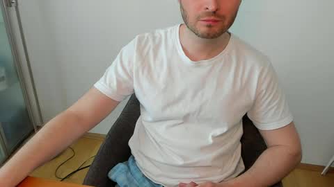 Snapshot of kinksubbydubby chatting on May 18, 2026, 4:57 pm kinksubbydubby online show from May 18, 2026, 4:57 pm