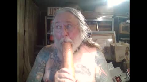 kinktattoos6969 online show from December 15, 2024, 5:23 am