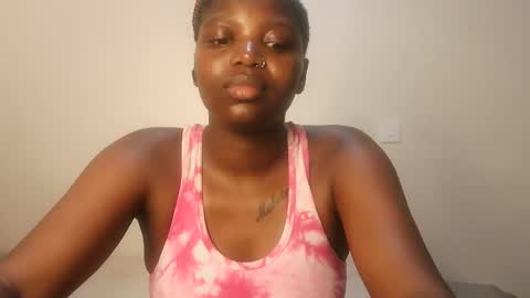 Lola online show from March 17, 2026, 7:17 pm