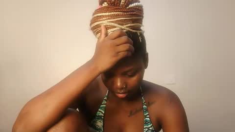 Lola online show from March 23, 2026, 10:52 am