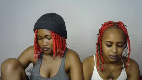 Cupshee and cushey online show from September 14, 2025, 11:42 am