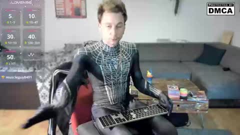 Snapshot of kinky_spidey chatting on November 16, 2025, 9:48 am kinky_spidey online show from November 16, 2025, 9:48 am