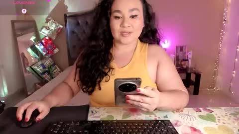 Snapshot of kinkyelise chatting on December 1, 2025, 7:35 am Jenny online show from December 1, 2025, 7:35 am