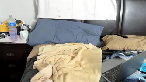 Kinkyguy323232 online show from December 7, 2024, 12:24 pm