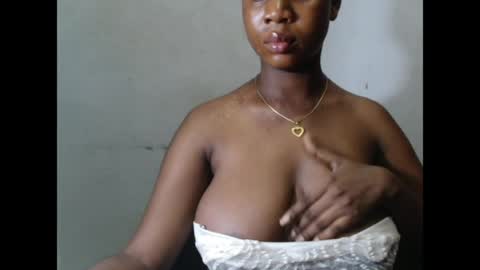 kinkyjuicexx online show from May 9, 2026, 11:37 am