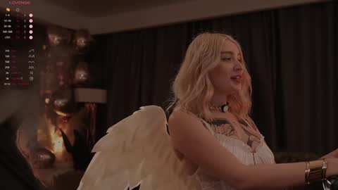 kinkylina_ online show from February 14, 2025, 11:53 am