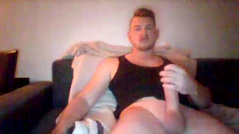 Snapshot of kinkylionboy chatting on January 28, 2025, 5:03 pm kinkylionboy online show from January 28, 2025, 5:03 pm