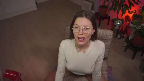 Snapshot of kinkyorange_ chatting on December 8, 2024, 2:19 pm Mary the Soulmate online show from December 8, 2024, 2:19 pm