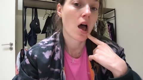 Snapshot of kinkyorange_ chatting on January 24, 2025, 11:59 am Mary the Soulmate online show from January 24, 2025, 11:59 am