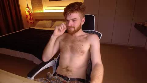 Snapshot of kinkypumpkin chatting on June 18, 2026, 12:31 pm Kenny online show from June 18, 2026, 12:31 pm