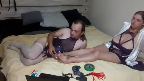 kinkyqueenandpet95 online show from June 17, 2026, 1:41 am
