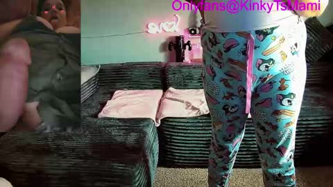 Snapshot of kinkytsmami chatting on May 13, 2026, 6:27 pm kinkytsmami online show from May 13, 2026, 6:27 pm