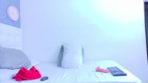 kinkyy_redhead online show from May 15, 2026, 11:17 am