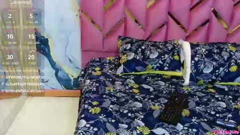 kinkyymommyyy online show from July 23, 2026, 7:01 pm