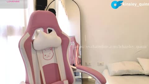 Snapshot of kinsley_quinn chatting on April 24, 2026, 10:23 pm 5 short videos of my body parts for 200 tks online show from April 24, 2026, 10:23 pm