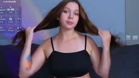 Kira Briis online show from June 29, 2026, 7:03 pm